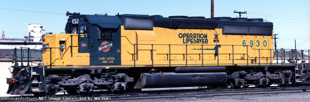 C&NW SD40-2 6930